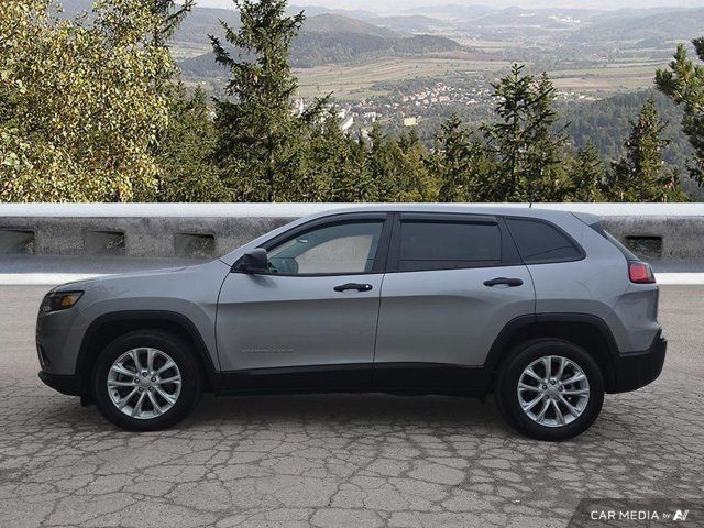 2021 Jeep Cherokee Sport in Cars & Trucks in Moncton - Image 2