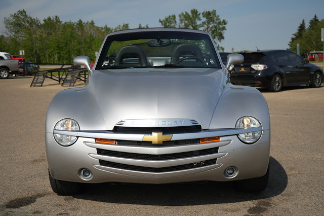 2004 Chevrolet SSR LS in Cars & Trucks in Red Deer - Image 2