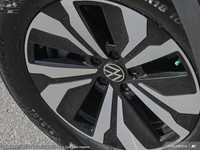 This Volkswagen Atlas delivers a Intercooled Turbo Regular Unleaded I-4 2.0 L/121 engine powering th... (image 8)