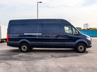 CLEAN CARFAX PURCHASE PRICE IS SUBJECT TO APPLICABLE HST AND LICENSING COSTS. VEHICLE SOLD CERTIFIED... (image 2)