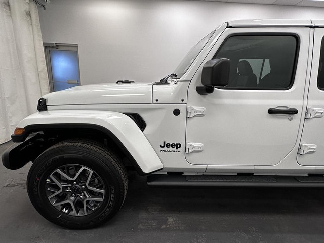 2025 Jeep Wrangler Sahara - Safety Group - Freedom Top in Cars & Trucks in Lethbridge - Image 2