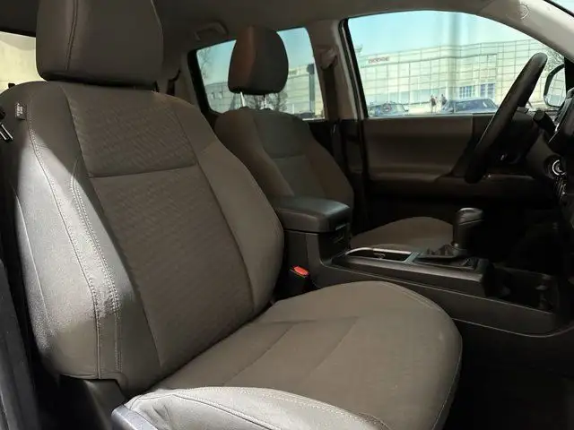 2022 Toyota Tacoma | Apple CarPlay in Cars & Trucks in Edmonton - Image 25