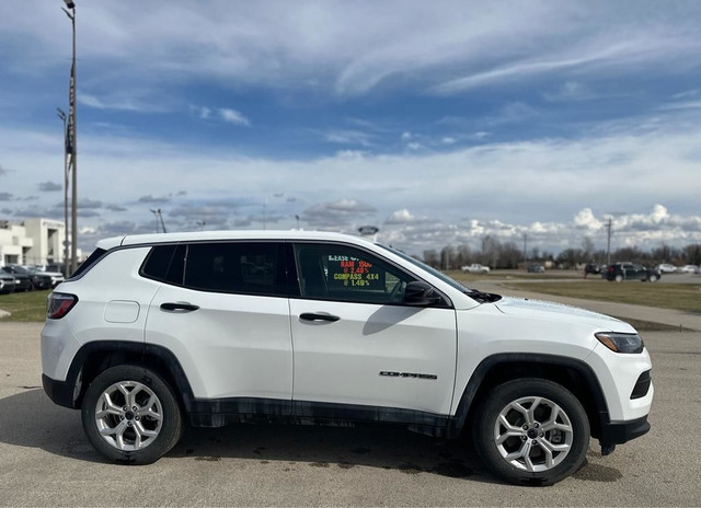 2025 Jeep Compass Sport - Heated Seats - LED Lights in Cars & Trucks in Winnipeg - Image 4