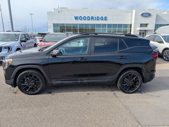 2023 GMC Terrain SLE 1.5L, AWD, CLOTH HEATED POWER SEATS, LAN... in Cars & Trucks in Calgary - Image 2