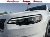 Panoramic Sunroof / Moonroof, Apple Carplay / Android Auto, Clean Accident History Report, Low Kms,... (image 5)