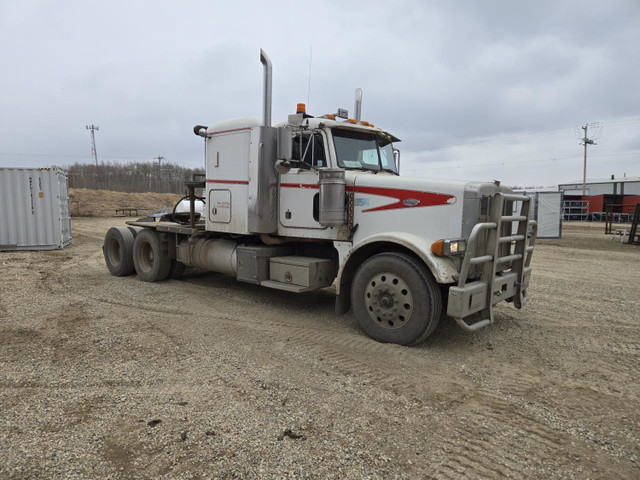 2002 Peterbilt T/A Sleeper Winch Truck Tractor 378 in Heavy Trucks in Calgary - Image 2