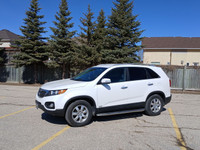 Reliable and ready for all seasons, this AWD Sorento handles anything you can throw at it! With only... (image 2)