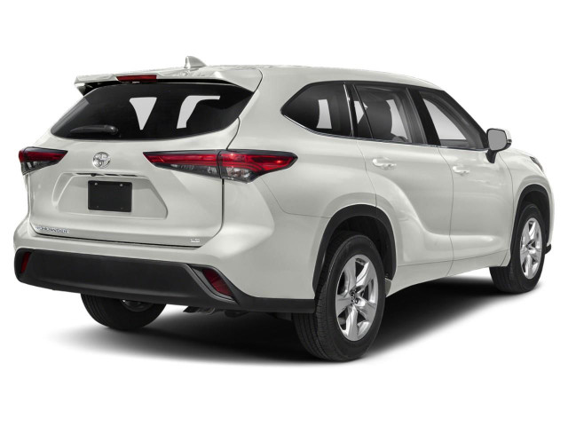 2020 Toyota Highlander L in Cars & Trucks in Ottawa - Image 2