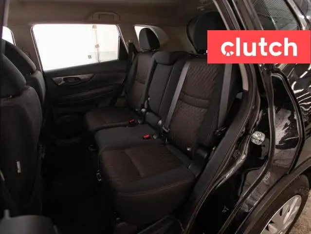 2019 Nissan Rogue S w/ Apple CarPlay & Android Auto, Rearview Ca dans Autos et camions dans Ottawa - Image 18