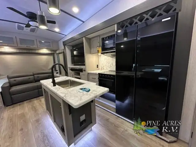 2024 Forest River RV Wildwood Heritage Glen 369BL in Travel Trailers & Campers in Truro - Image 11