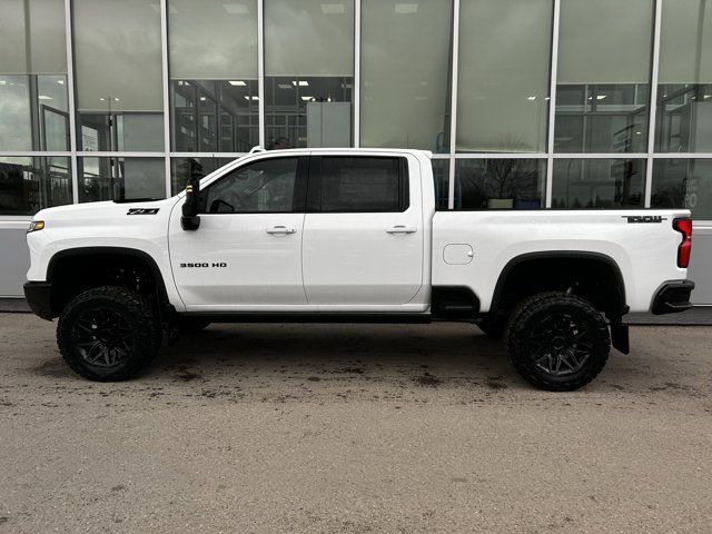 2025 Chevrolet Silverado 3500HD LTZ in Cars & Trucks in Calgary - Image 3