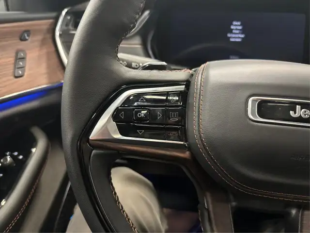 2024 Jeep Grand Cherokee L in Cars & Trucks in Strathcona County - Image 25