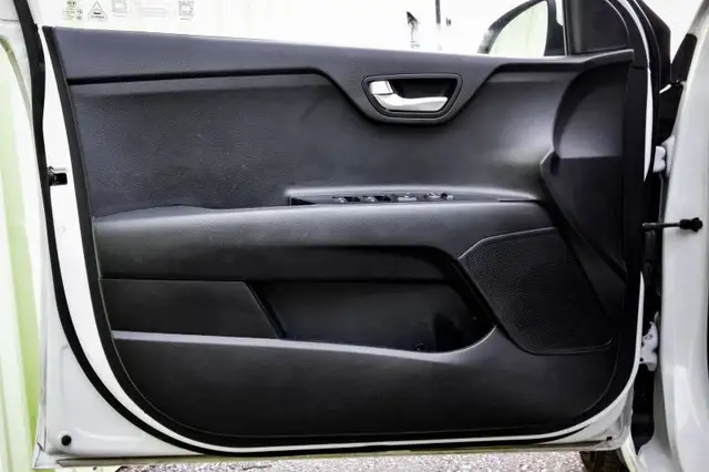 2021 Kia Rio 5-door LX+ IVT - Heated Seats - Android Auto in Cars & Trucks in Kingston - Image 10