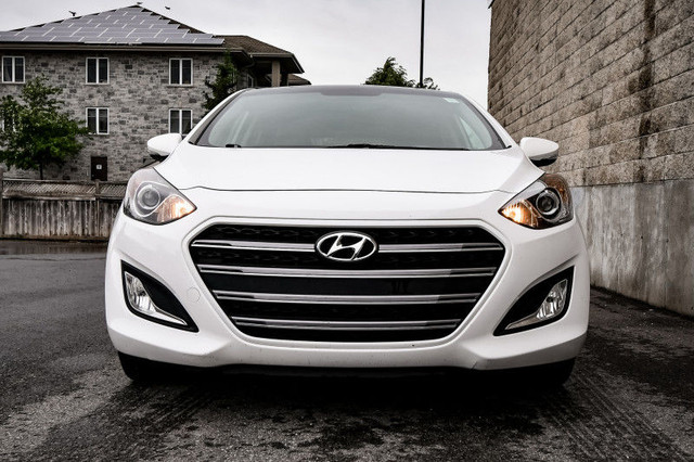 2016 Hyundai Elantra GT Limited • SUNROOF • HEATED LEATHER in Cars & Trucks in Kingston - Image 4