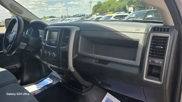 2019 RAM 1500 Classic ST dans Autos et camions dans London - Image 16