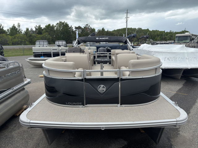 2024 Legend Q-Series LE 21 Lounge Pontoon Boat in Powerboats & Motorboats in Sudbury - Image 4
