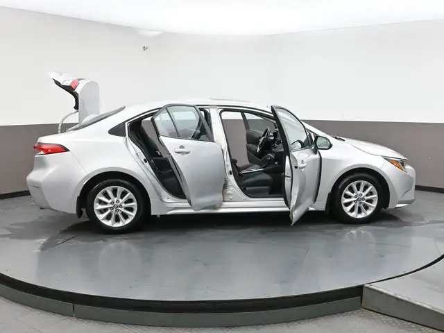 2020 Toyota Corolla LE UPGRADE SUNROOF, HEATED STEERING, HEATED  in Cars & Trucks in City of Halifax - Image 42