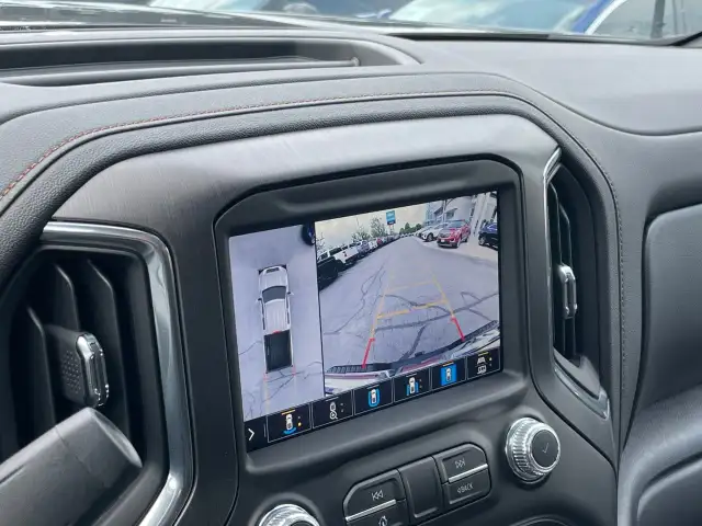 2023 GMC Sierra 2500HD in Cars & Trucks in Oakville / Halton Region - Image 25
