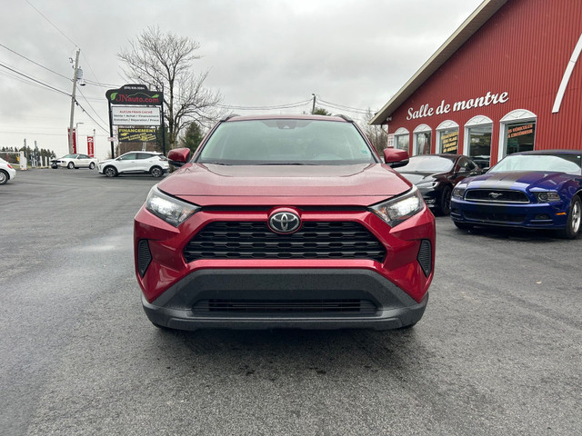 2019 Toyota RAV4 LE in Cars & Trucks in Sherbrooke - Image 3