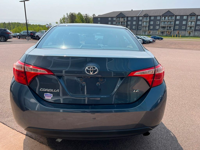 2017 Toyota Corolla SE HEATED SEATS CRUISE CONTROL TRACTION CONT in Cars & Trucks in Moncton - Image 4