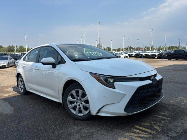 2022 Toyota Corolla LE 1.8L Auto in Cars & Trucks in Edmonton - Image 2