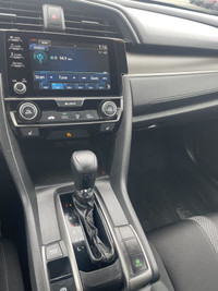 Discover the perfect blend of practicality and style with the 2020 Honda Civic Hatchback 5dr Hb Lx C... (image 7)