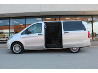 2018 MERCEDES METRIS 8 PASSENGERS LEATHER SEATS VAN WITH SIDE AND REAR PRIVACY GLASSES AND DUAL POWE... (image 3)