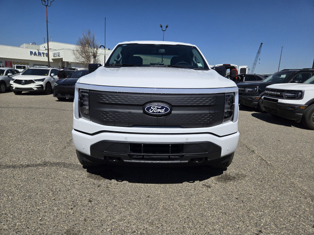 2025 Ford F-150 Lightning FLASH | MAX TOW PKG | MOBILE PWR CORD  in Cars & Trucks in Calgary - Image 2