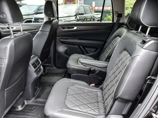 2024 Volkswagen Atlas 2.0 TSI Execline One Owner, No Accident... in Cars & Trucks in Oakville / Halton Region - Image 21
