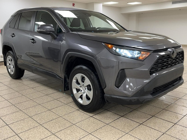 2022 Toyota RAV4 LE in Cars & Trucks in Calgary