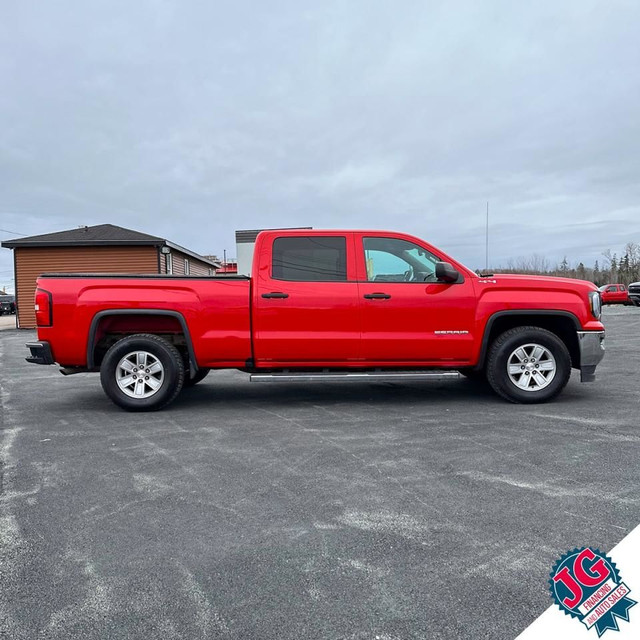  2018 GMC Sierra 1500 4WD CREW CAB 143.5" in Cars & Trucks in Truro - Image 4