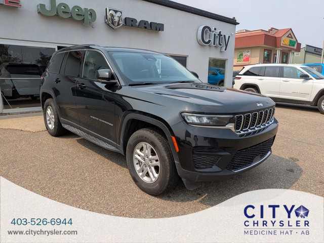 2023 Jeep Grand Cherokee Laredo 4x4 for sale in Cars & Trucks in Medicine Hat