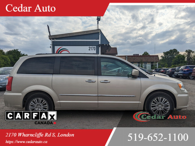 2015 Chrysler Town & Country Touring w/Leather | 1 YEAR POWERTRA in Cars & Trucks in London - Image 4