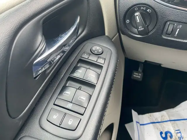 2019 Dodge Grand Caravan SXT Premium Plus ~Leather ~Nav ~Power S in Cars & Trucks in Barrie - Image 32