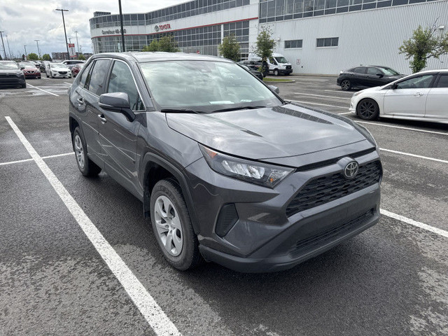 2022 TOYOTA RAV4 LE AWD BAS KM ECRAN CARPLAY CAM RECUL SIEGE CHA in Cars & Trucks in Laval / North Shore - Image 3