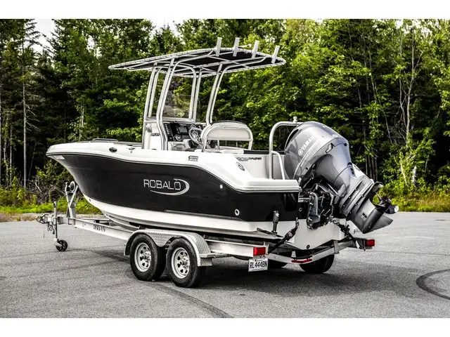 2020 Robalo R202 Explorer in Powerboats & Motorboats in Québec City - Image 12
