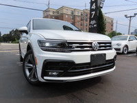 7 Passenger - R-Line package - HIGHLINE Pkg - LOW LOW KMS - CALL FOR APPOINTMENT CANADIAN VEHICLE Vi... (image 4)