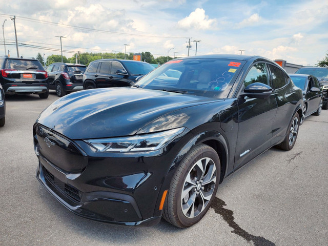 2022 Ford Mustang Mach-E PREMIUM eAWD *AUTONOMIE PROLONGEE* TOIT in Cars & Trucks in Laurentides