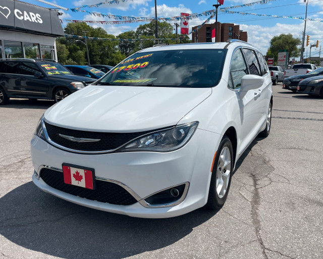2017 Chrysler Pacifica Touring-L Plus NAVI BT REV CAM LEATHER in Cars & Trucks in City of Toronto - Image 2