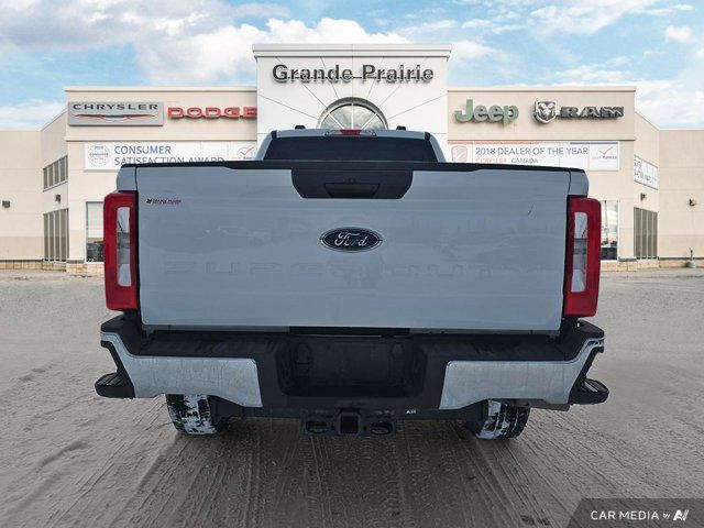 2023 Ford Super Duty F-350 SRW XLT | Cloth | Diesel in Cars & Trucks in Grande Prairie - Image 4