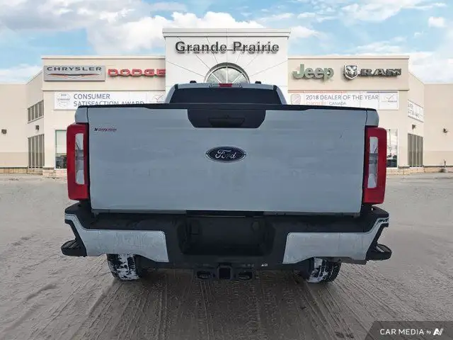 2023 Ford Super Duty F-350 SRW XLT | Cloth | Diesel in Cars & Trucks in Grande Prairie - Image 5