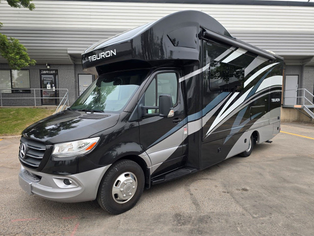 2023 Mercedes-Benz Sprinter Cab Chassis 3500 \ Thor Motor Coach  in Cars & Trucks in Calgary - Image 2