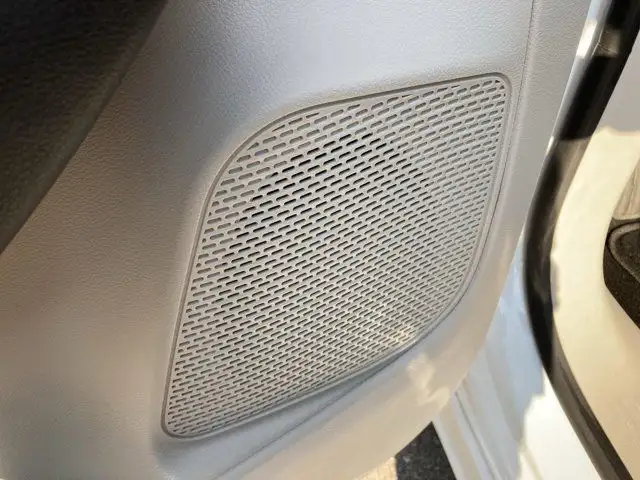 2023 Chrysler Pacifica Touring L in Cars & Trucks in Hamilton - Image 23