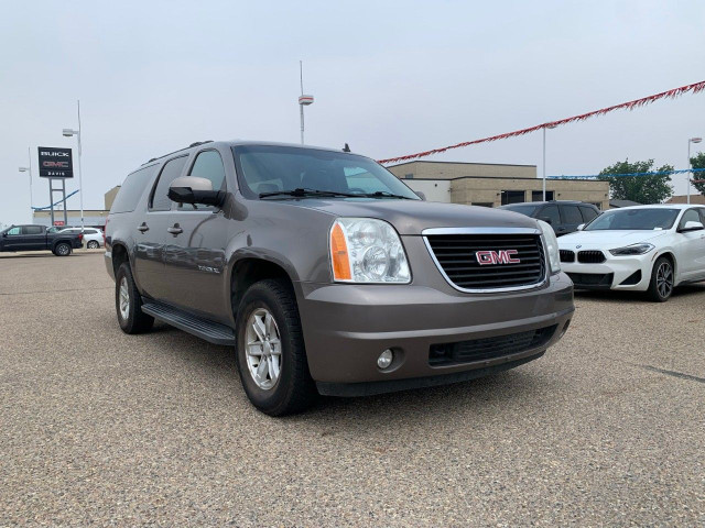 2013 GMC Yukon XL in Cars & Trucks in City of Toronto