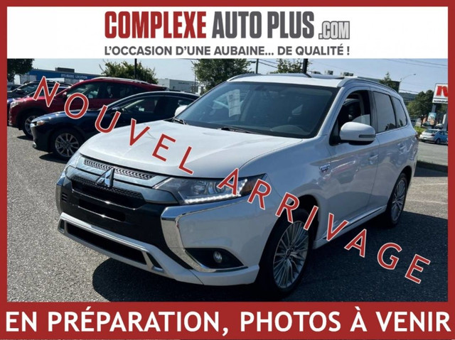 2022 Mitsubishi Outlander PHEV SE S-AWC *Toit, Carplay in Cars & Trucks in Laval / North Shore