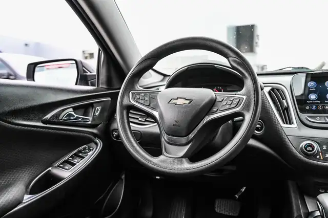 2022 Chevrolet Malibu LT* TOIT OUVRANT* GROUPE GRANDE EXPÉDITION in Cars & Trucks in City of Montréal - Image 23