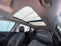 À voir! / Come see it! TRÈS BIEN ÉQUIPÉ / VERY WELL EQUIPPED. Version Denali AWD, Toit ouvrant, Syst... (image 2)