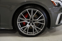 Traction intégrale Audi quattro / Gris Chronos int. Rouge / Capote rouge / Apple Carplay + Android A... (image 5)
