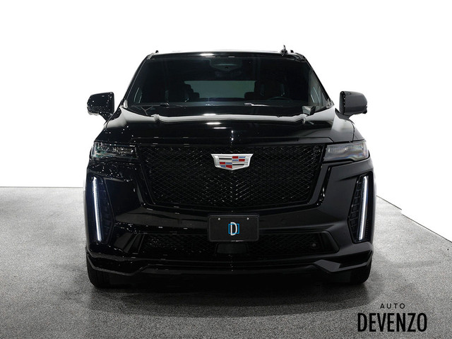2023 Cadillac Escalade AWD V-Series 682hp with SuperCruise in Cars & Trucks in Laval / North Shore - Image 4