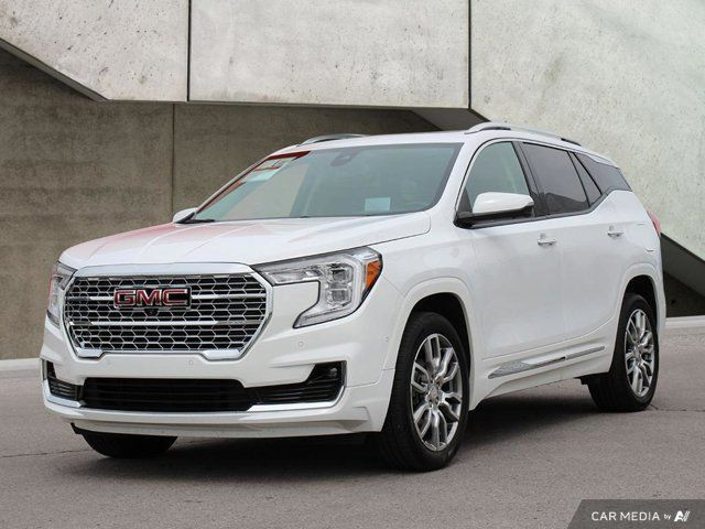 2023 GMC Terrain Denali | LOW KMS | NO ACCIDENTS in Cars & Trucks in Hamilton